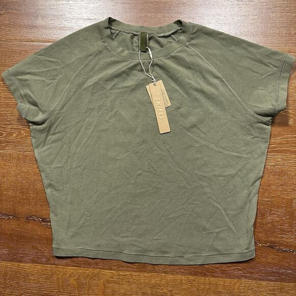 SKIMS Tops - Skims Crop Top T Shirt M Green Short Sleeve Crew Neck Athletic Fit Baby Tee City